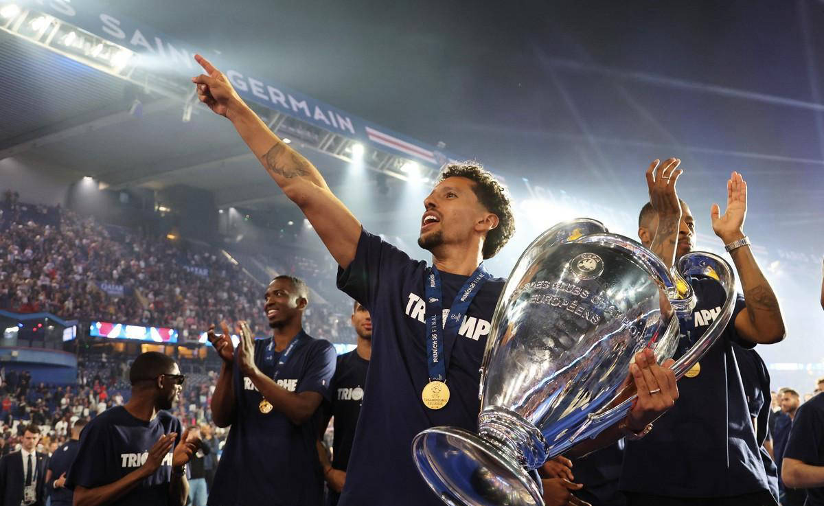 里程碑夜!巴黎圣日耳曼内部沟通,欧冠今晨刷纪录,气氛紧张,团队化学反应显著的简单介绍 里程碑夜!巴黎圣日耳曼内部沟通,欧冠今晨刷纪录,气氛紧张,团队化学反应显著的简单介绍