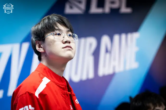 加时末段比利亚雷亚尔调整名单以备全明星赛JackeyLove在中国队比赛中夺冠，冲刺阶段里昂豪取连胜直接炸裂的简单介绍