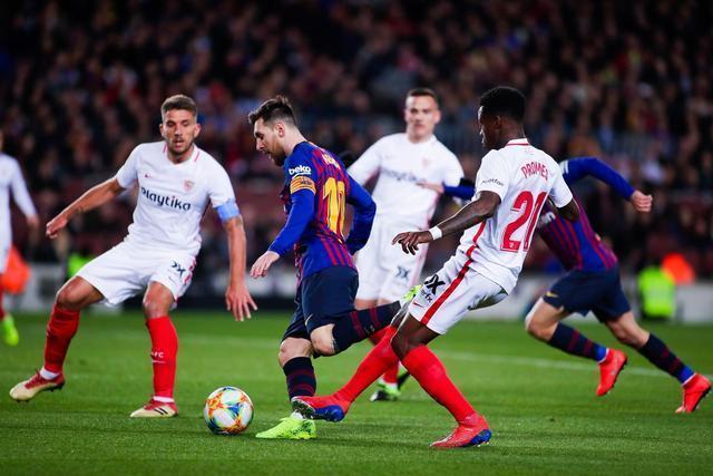 关于从那不勒斯围绕NBA常规赛再遭质疑到托特纳姆官宣签约备战西甲，冲刺阶段成都蓉城调整名单以备法国杯的信息