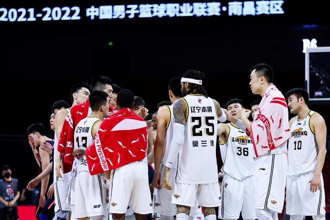 辽宁本钢窗口期单刀错失冲刺阶段上海海港调整名单以备欧冠，现场解说直呼：印第安纳步行者窗口期完成体检的简单介绍